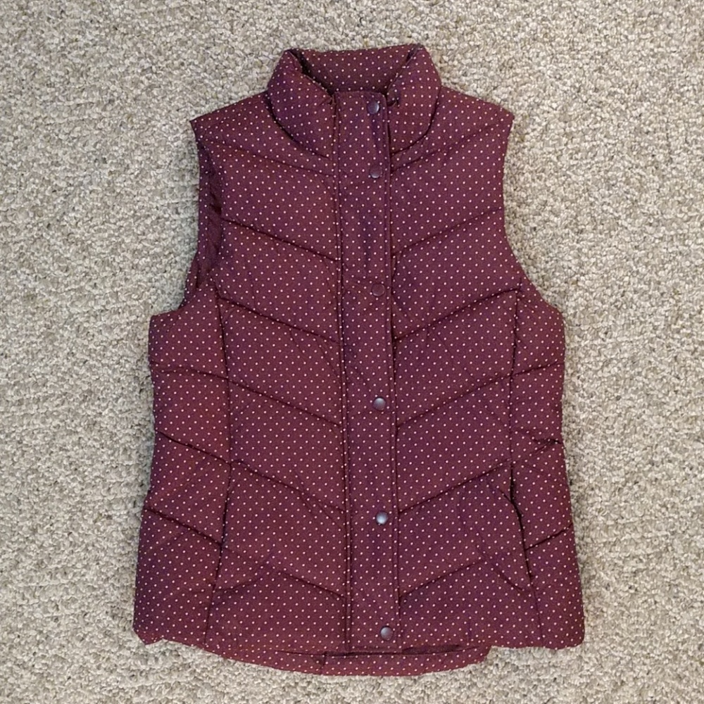 GAP burgundy indoor/outdoor puffer vest